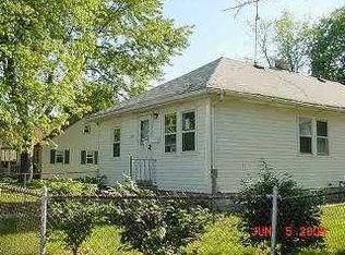 5916 Clover Ln, Toledo, OH 43623