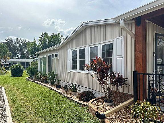 3rd image of 5465 San Luis Dr