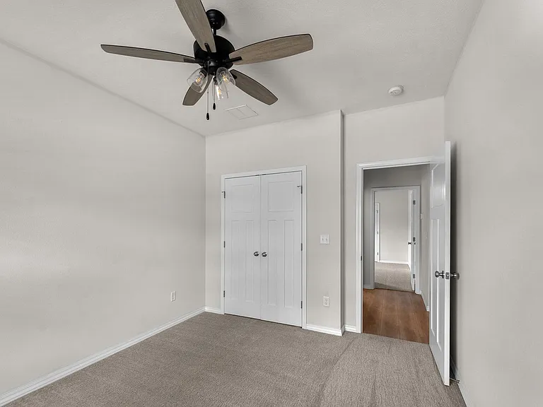 3001 W Cardinal St — Photo 12
