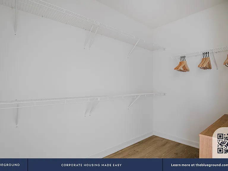 Walk-in Closet
