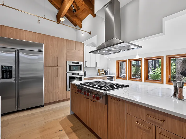 13525 NE 50th St — Photo 3