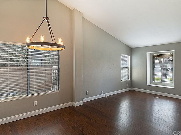 4th image of 737 E Avenue K6