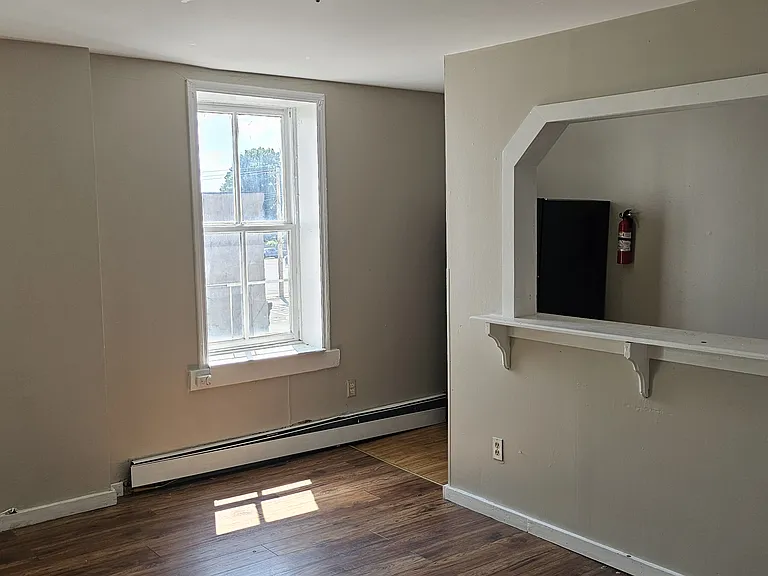 644 2nd Ave #4 — Photo 1