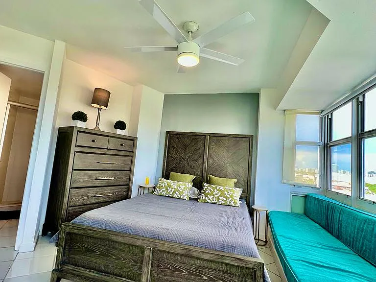 1881 Washington Ave #10E — Photo 12