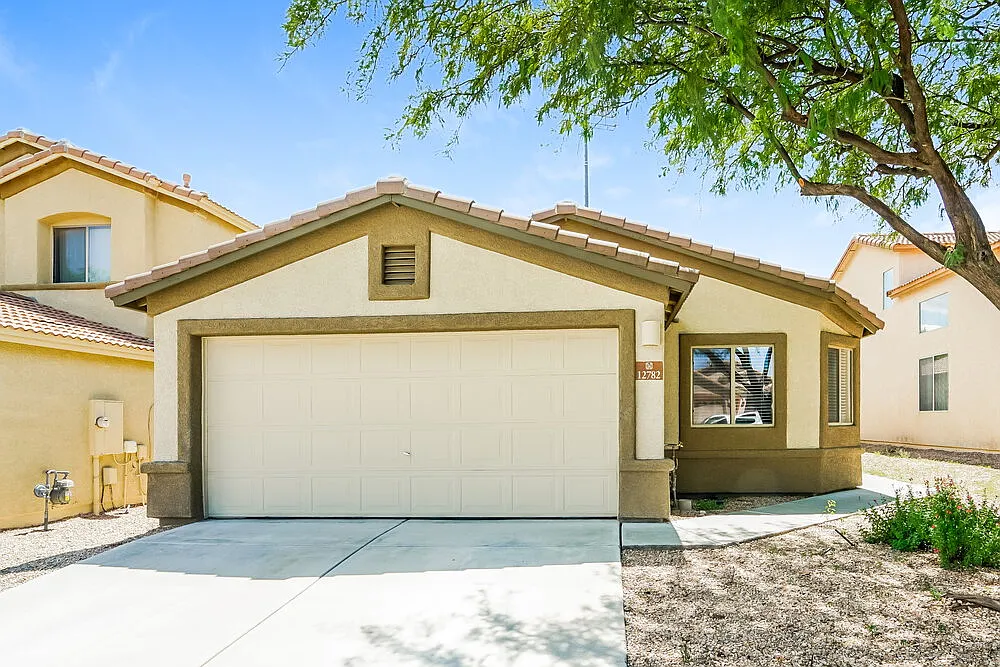 3 bed, 2.0 bath, 1538 sqft, $1,870 — Photo 1