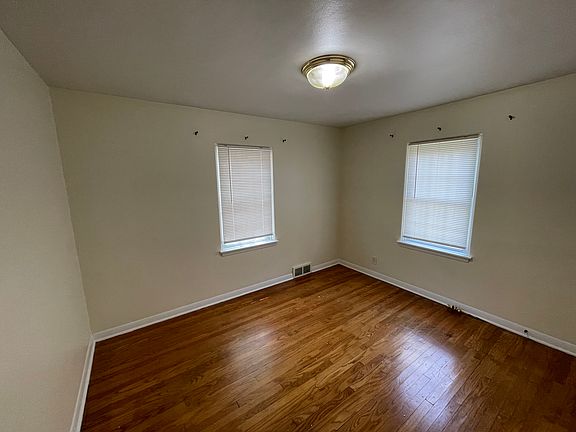 5th image of 1911 Bell Ave