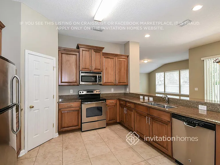 104 Moultrie Crossing Ln — Photo 8