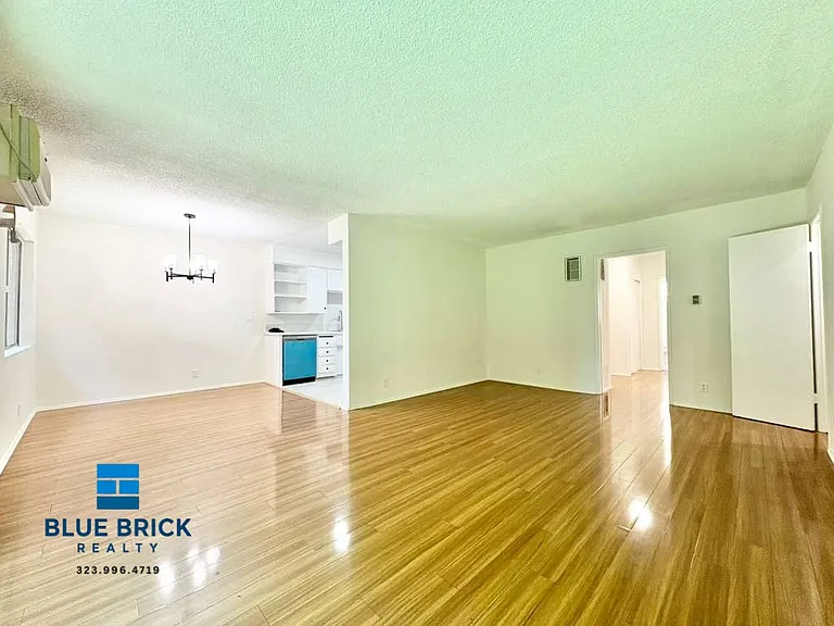 1411 N Curson Ave #2 — Photo 4