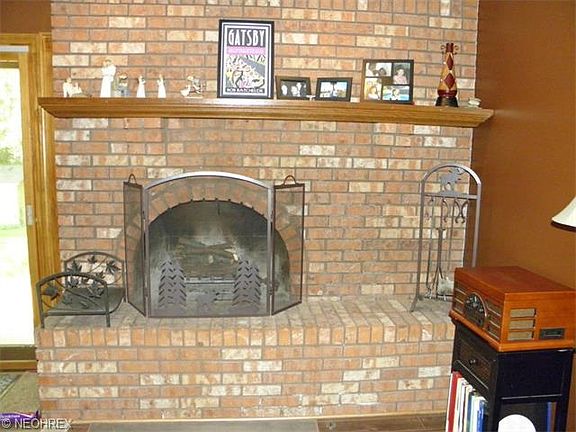 4th image of 516 Willow Grove Dr