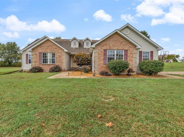 3109 Ridgewood Hills Dr, Farmington, MO 63640