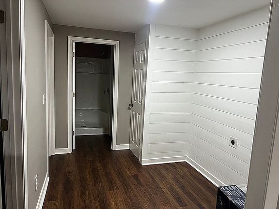 5th image of 136 Beechview Dr