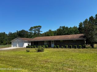 6301 Cleo Dr, Moss Point, MS 39562