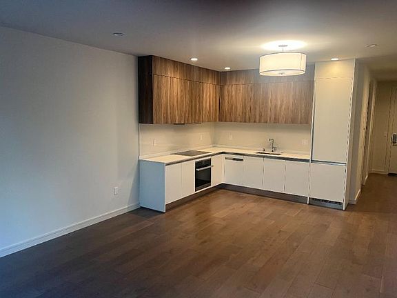 5th image of 1463 Lombard St APT 202