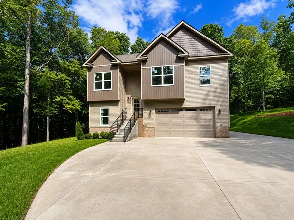 2210 Palmyra Rd, Palmyra, TN 37142