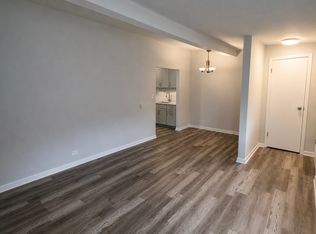 1650 N 1st Ave APT 5, Melrose Park, IL 60160
