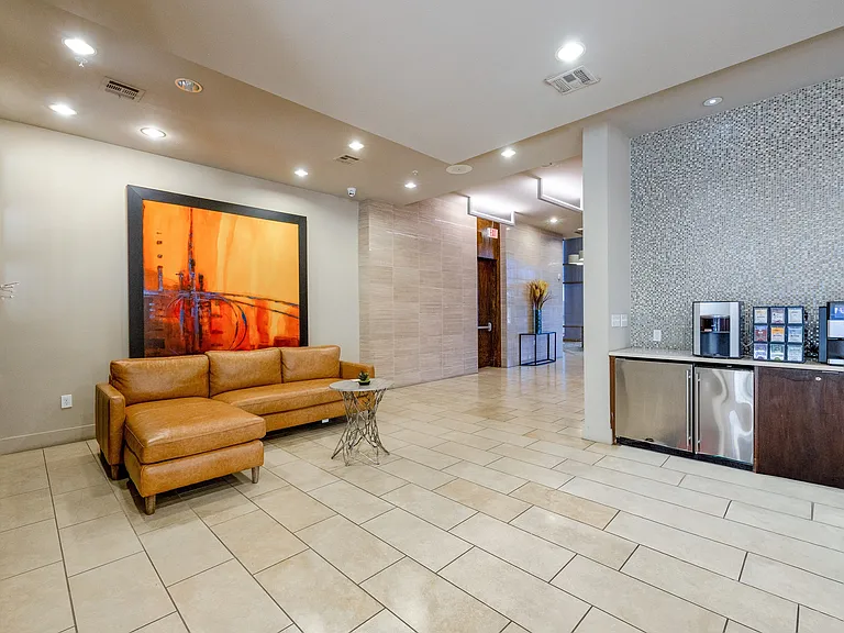 Meridian Medical District — Photo 18