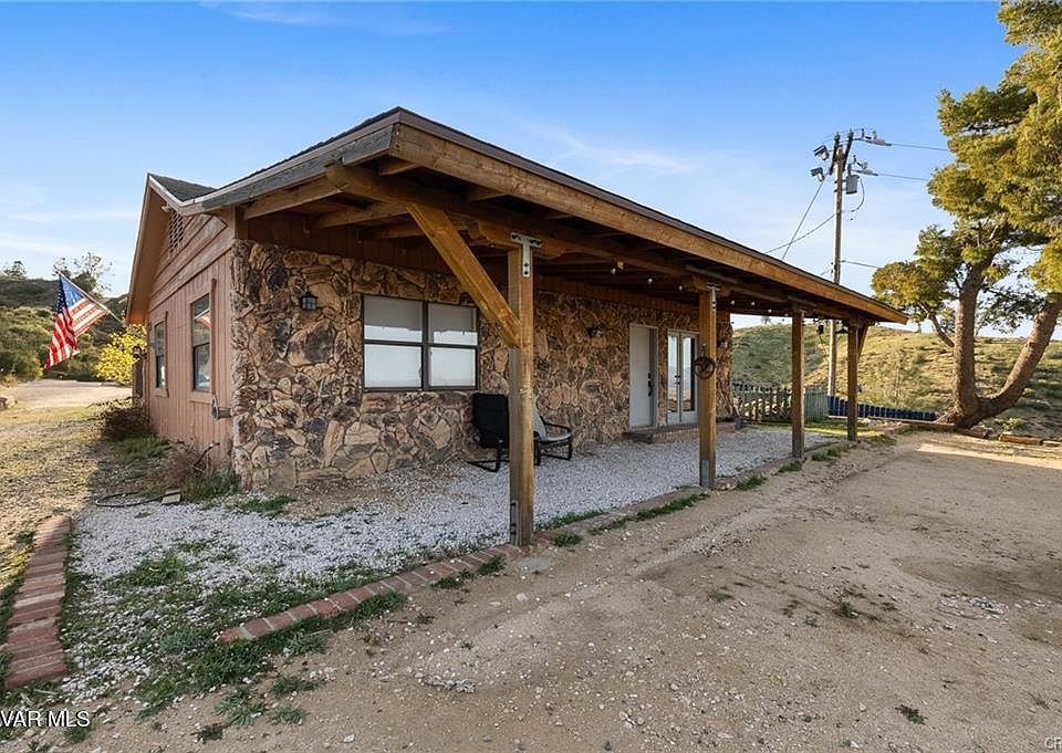 1st image of 46417 Kings Canyon Rd