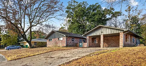 719 Holly Hills Dr Photo 1