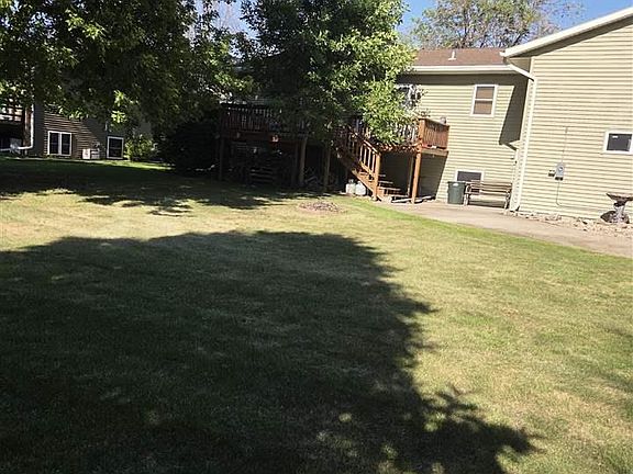 4th image of 808 4th Ave SE