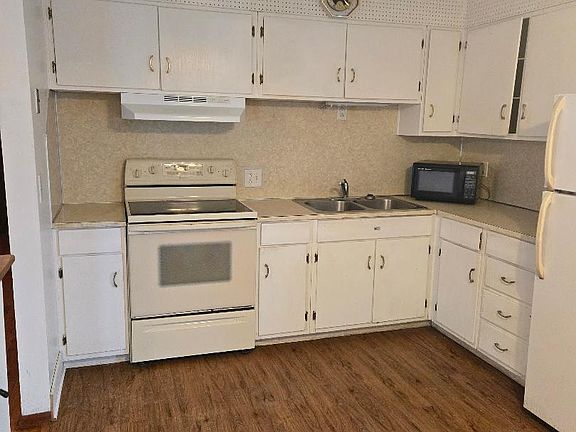 5th image of 1103 Sunny Ln