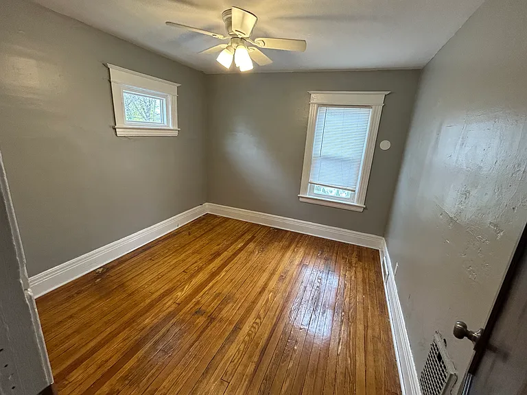 659 Seward St — Photo 12