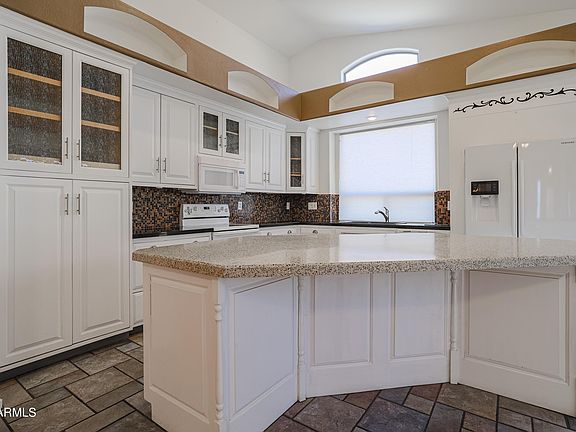 3rd image of 17628 W Lotten Dr