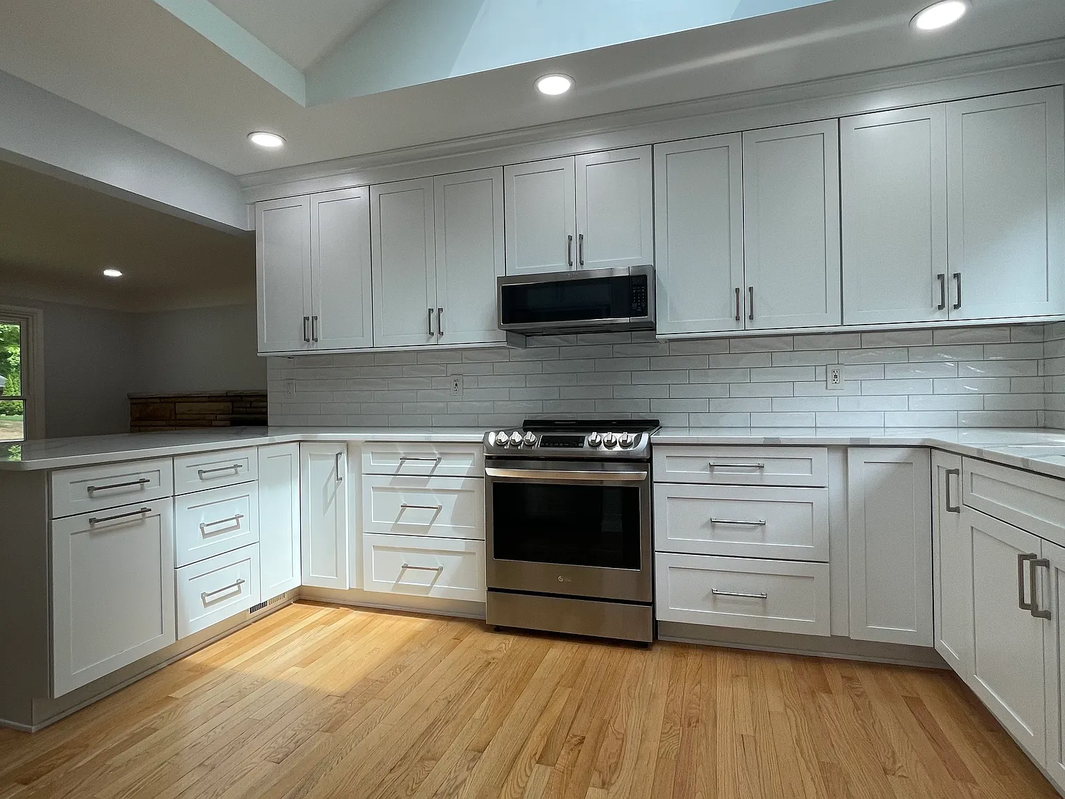 3 bed, 1.5 bath, 3120 sqft, $2,800 — Photo 4