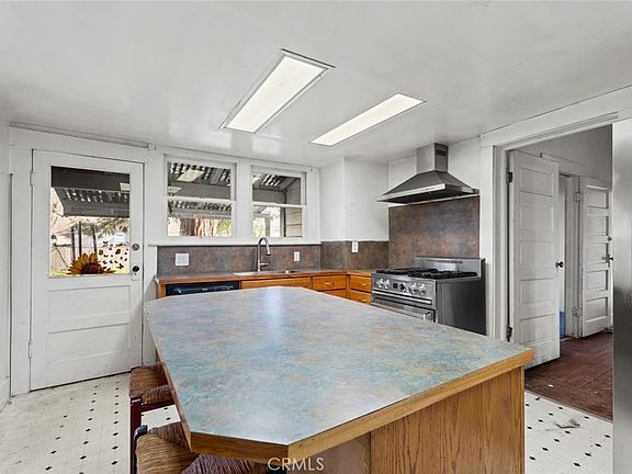 2nd image of 630 2nd St