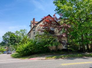 18 Hardenburgh Ave APT 2, Demarest, NJ 07627