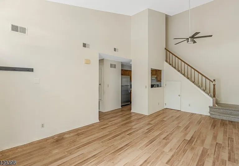 44 Spruce Ct — Photo 5