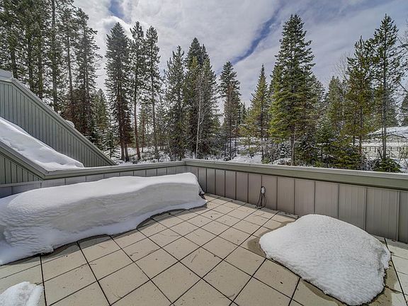 2nd image of 917 Fairway Dr #13C