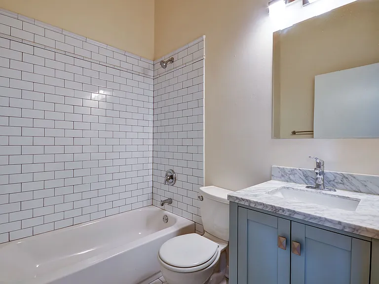 3257 N Sheffield Ave #306 — Photo 12