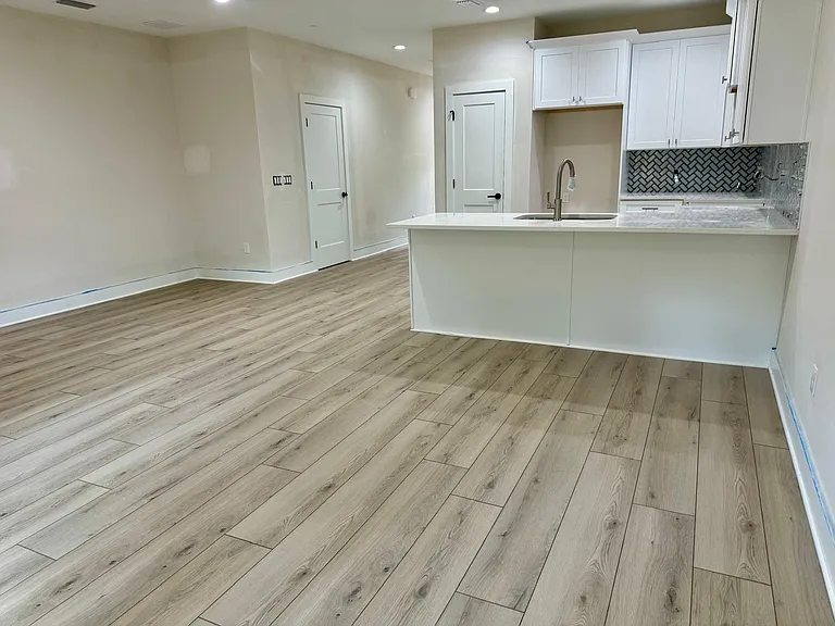 362 Cloverdale Blvd — Photo 3