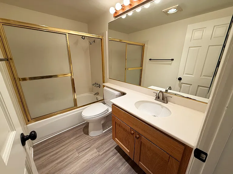 8880 Villa La Jolla Dr #214 — Photo 20