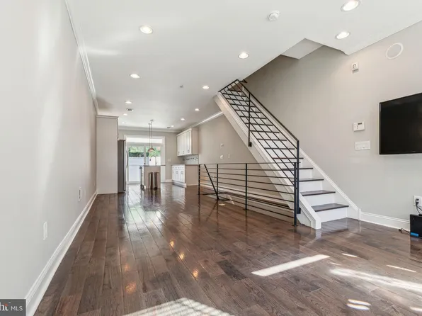 531 Morse St, Philadelphia, PA 19122