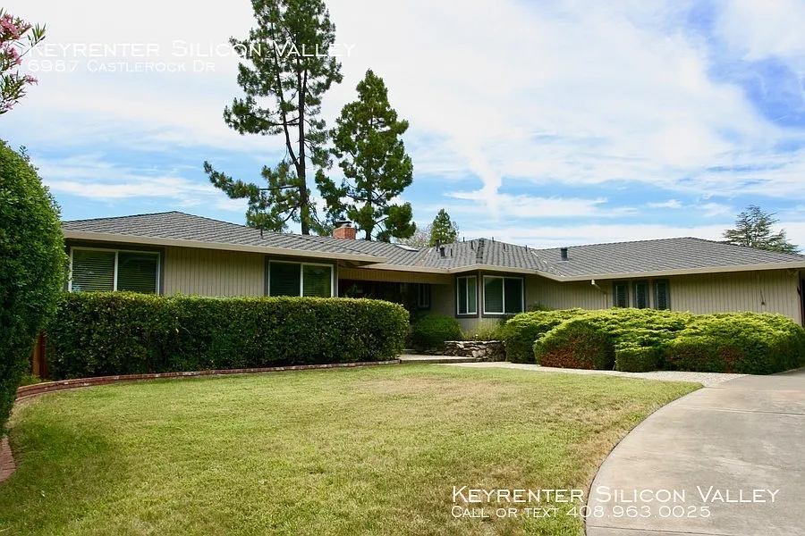 6987 Castlerock Dr photo 1