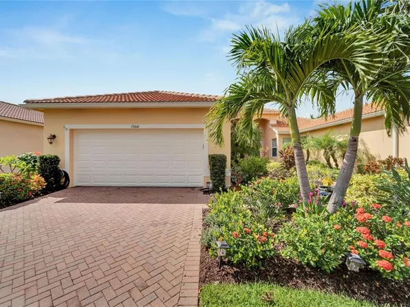 15641 Aurora Lake Cir, Wimauma, FL 33598