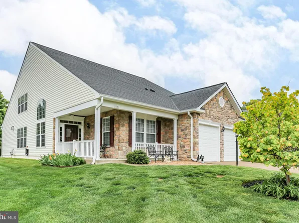 3944 Solstice Ln, Dumfries, VA 22025