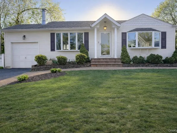 111 Frederick Road, Port Jefferson, NY 11776