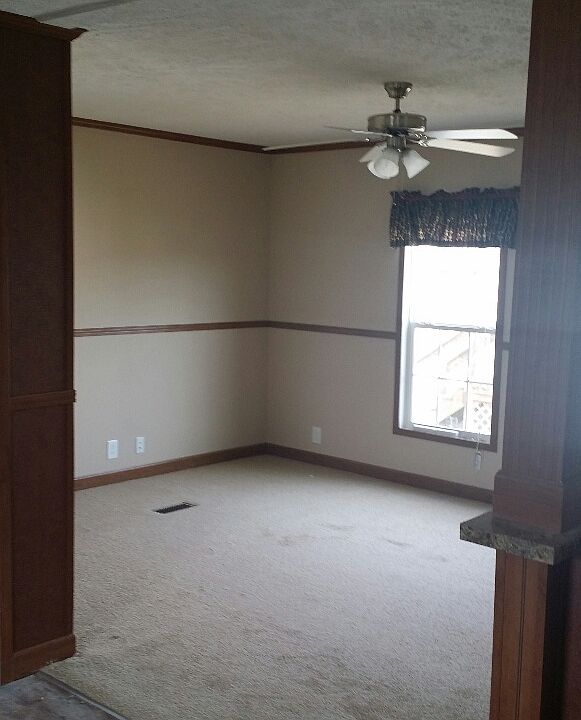 2nd image of 323 Jacobs Loop