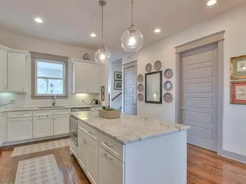 1519 Straightway Ave — Photo 3