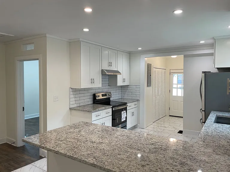 408 Rockridge Ave — Photo 9