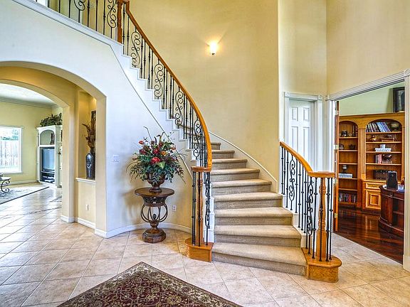 3rd image of 15414 Hillside Terrace Ln