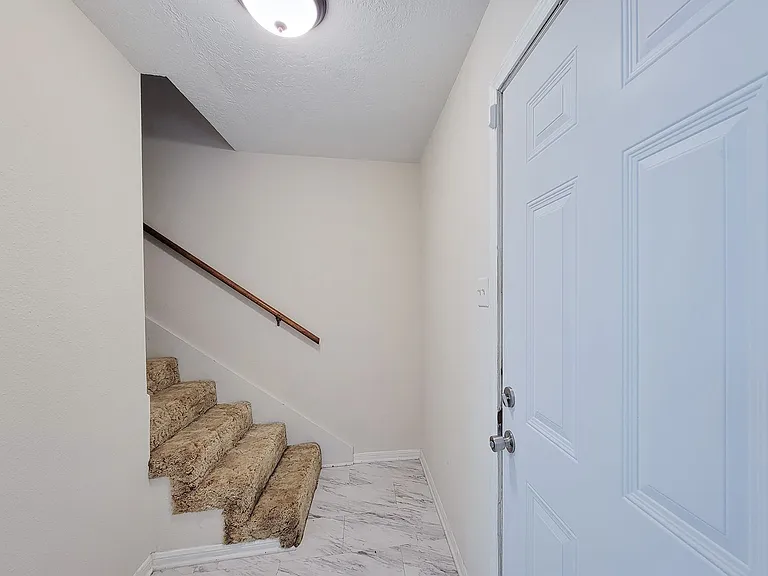1815 Country Village Blvd — Photo 2