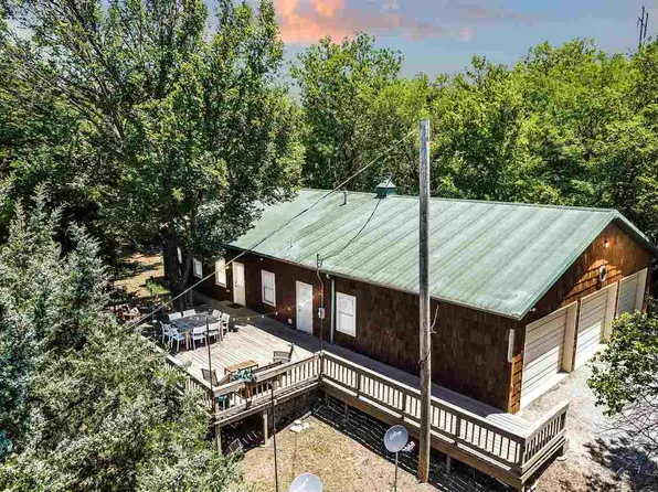 3793 Old River Rd, Ponca City, OK 74604