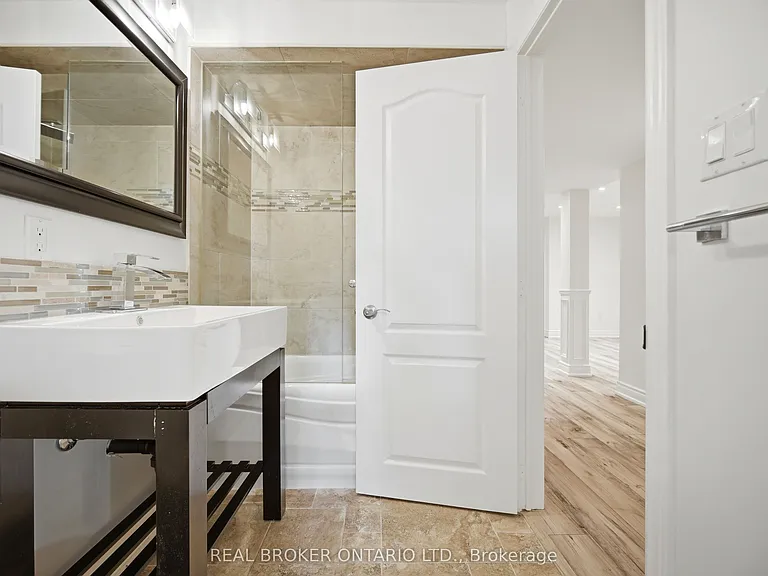 3277 Paul Henderson Dr — Photo 35