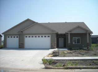 7482 16th St S, Fargo, ND 58104