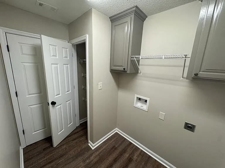 3883 Heather Way — Photo 12