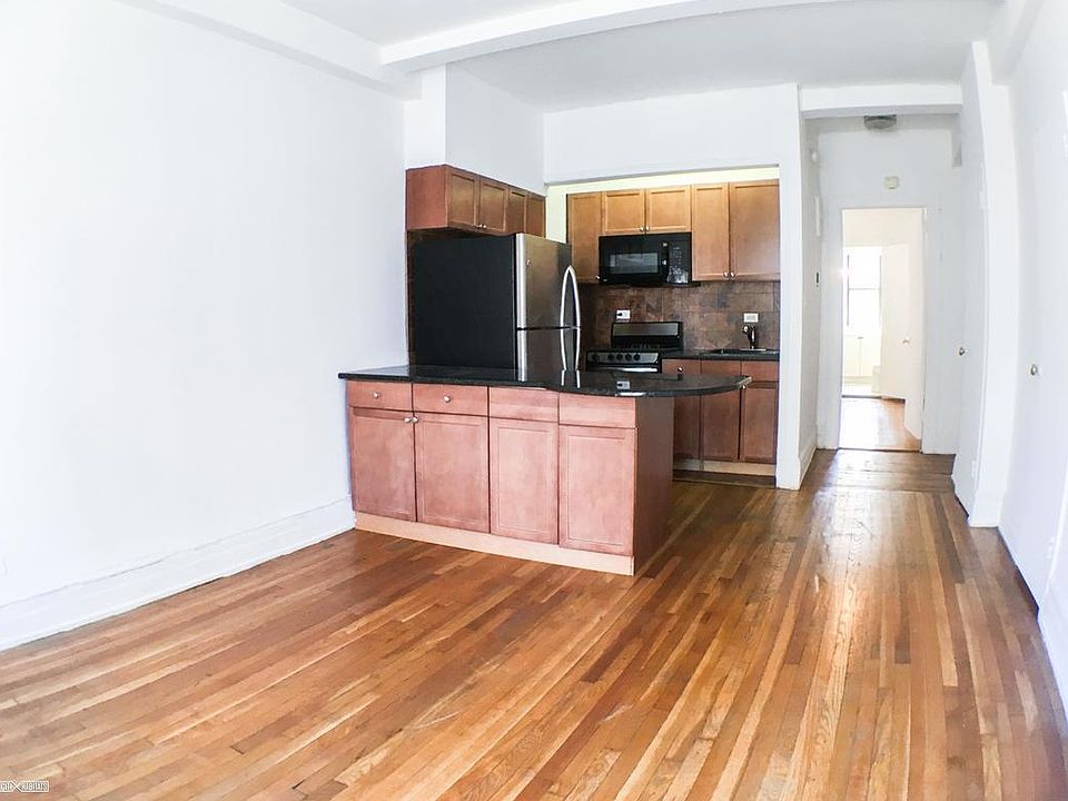 1st image of 116 W 72nd St APT 10C