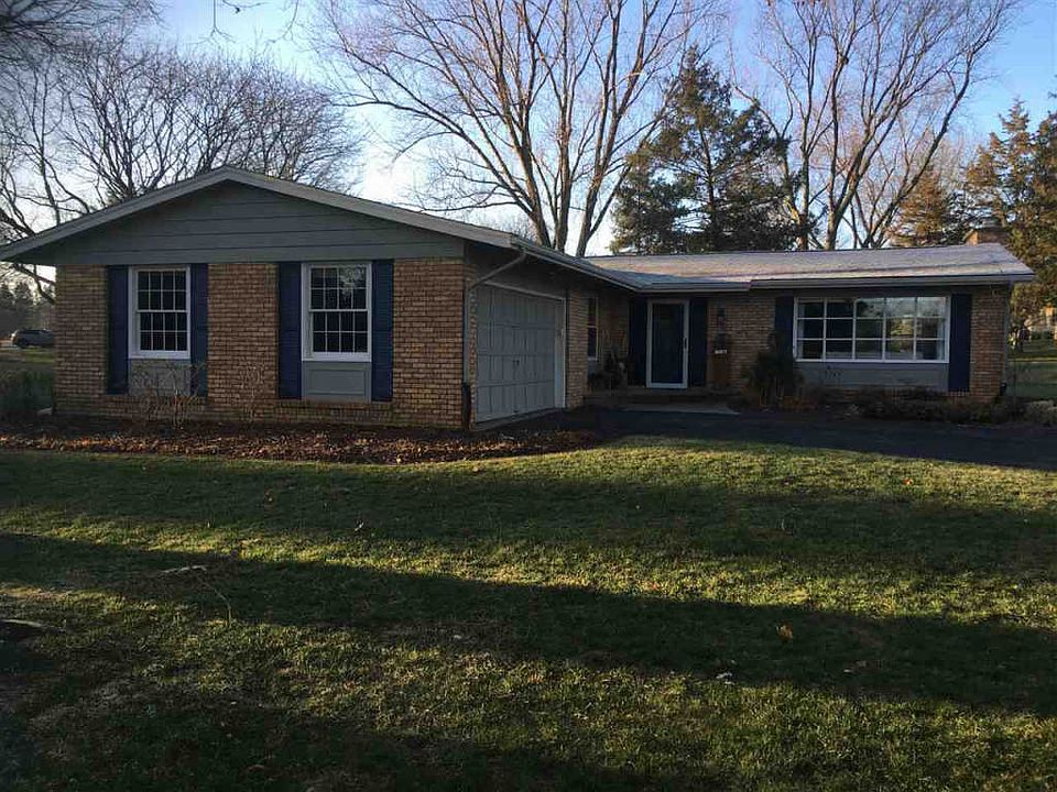 2nd image of 6261 Essex Cir